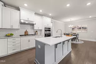 10210 Sablewood Dr, Raleigh, NC 27617 - Photo 9