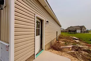 3717 Chatsworth Dr, La Grange, NC 28551 - Photo 15