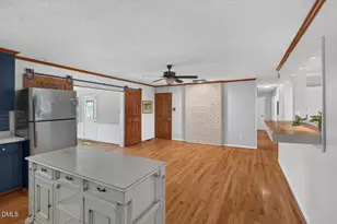 300 Buckingham Dr, Mebane, NC 27302 - Photo 9
