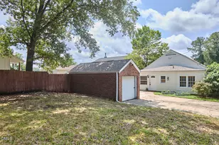 201 E Club Blvd, Durham, NC 27704 - Photo 29