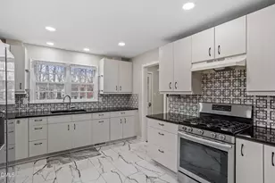 305 E Millbrook Rd, Raleigh, NC 27609 - Photo 9