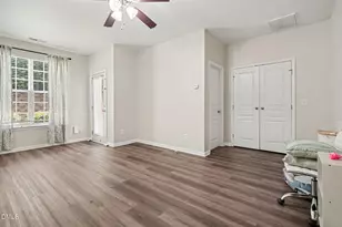 5453 Crescentview Pkwy, Raleigh, NC 27606 - Photo 19