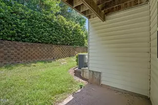 5453 Crescentview Pkwy, Raleigh, NC 27606 - Photo 29