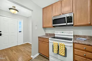 107 Sully Ct, Chapel Hill, NC 27514 - Photo 3