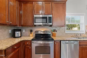 436 Field Glow Ln, Apex, NC 27539 - Photo 7