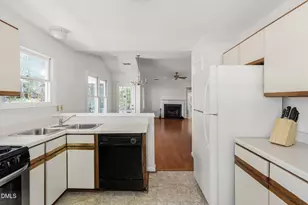 101 Standish Dr, Chapel Hill, NC 27517 - Photo 11