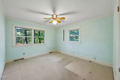 4900 Larchmont Drive, Raleigh, NC 27612 - Photo 15