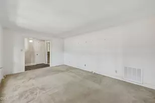 4900 Larchmont Dr, Raleigh, NC 27612 - Photo 13