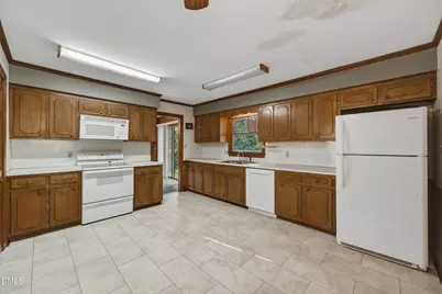 4900 Larchmont Drive, Raleigh, NC 27612 - Photo 11