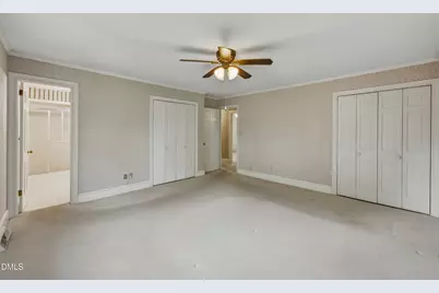 4900 Larchmont Drive, Raleigh, NC 27612 - Photo 17