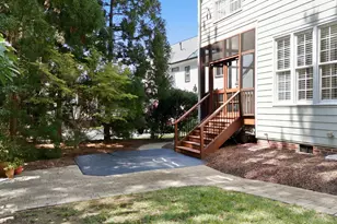 215 Lansbrooke Ln, Apex, NC 27502 - Photo 51