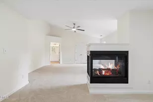 119 Holmhurst Ct, Cary, NC 27519 - Photo 27