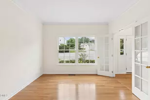 119 Holmhurst Ct, Cary, NC 27519 - Photo 9