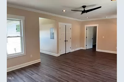 402 Poplar Street, Graham, NC 27253 - Photo 5