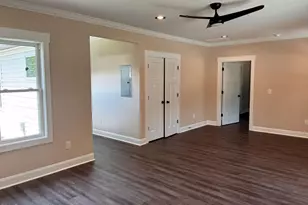 402 Poplar St, Graham, NC 27253 - Photo 5