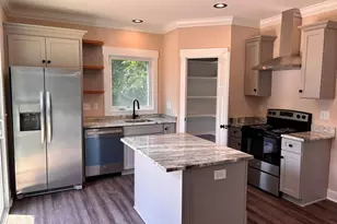 402 Poplar St, Graham, NC 27253 - Photo 9