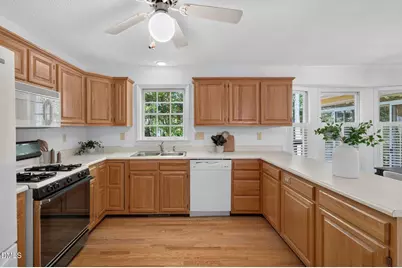 505 Heathridge Lane, Cary, NC 27513 - Photo 23