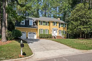505 Heathridge Ln, Cary, NC 27513 - Photo 3