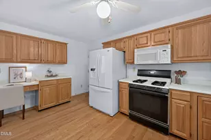 505 Heathridge Ln, Cary, NC 27513 - Photo 25