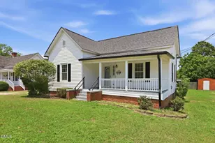 204 E H St, Erwin, NC 28339 - Photo 3