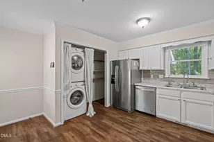 8109 Round Oak Rd, Raleigh, NC 27616 - Photo 13