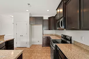 2703 Fern Willow Ct, Fuquay Varina, NC 27526 - Photo 9