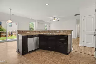 2703 Fern Willow Ct, Fuquay Varina, NC 27526 - Photo 9
