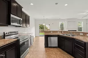 2703 Fern Willow Ct, Fuquay Varina, NC 27526 - Photo 11
