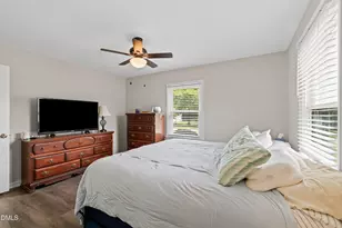 1002 E Maplewood Dr, Benson, NC 27504 - Photo 31
