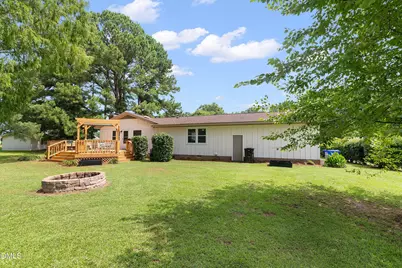 1002 E Maplewood Drive, Benson, NC 27504 - Photo 35