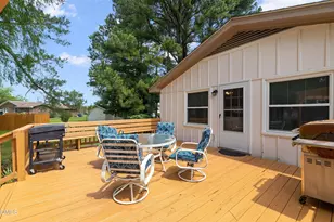 1002 E Maplewood Dr, Benson, NC 27504 - Photo 41