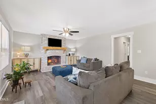 1002 E Maplewood Dr, Benson, NC 27504 - Photo 9