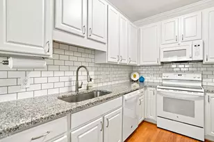 304 Vinca Cir, Cary, NC 27513 - Photo 9
