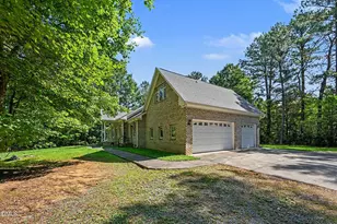1021 Reaves Dr, Chapel Hill, NC 27516 - Photo 43