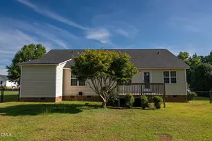 20 Boardwalk Ave, Benson, NC 27504 - Photo 3