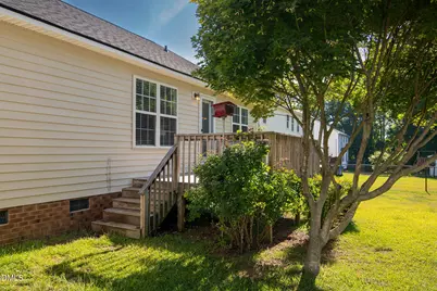 20 Boardwalk Avenue, Benson, NC 27504 - Photo 5