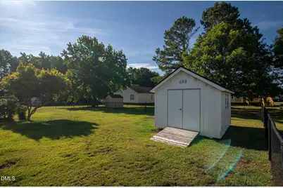 20 Boardwalk Avenue, Benson, NC 27504 - Photo 7