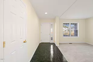 101 Rocklyn Ln, Apex, NC 27502 - Photo 7
