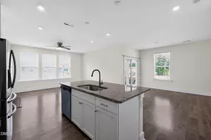 470 Clark Creek Ln, Cary, NC 27519 - Photo 5