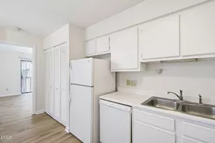 386 Summerwalk Cir, Chapel Hill, NC 27517 - Photo 15