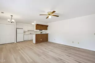 386 Summerwalk Cir, Chapel Hill, NC 27517 - Photo 7