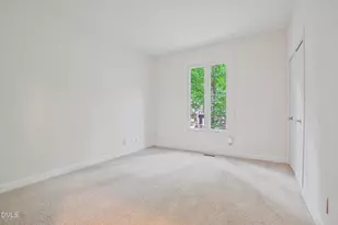 1 Ellsworth Ct, Chapel Hill, NC 27517 - Photo 17