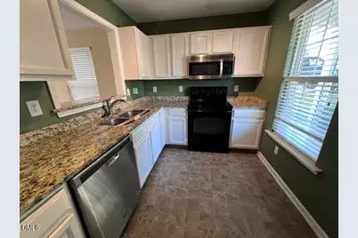 137 Buchanan Lane, Clayton, NC 27527 - Photo 3