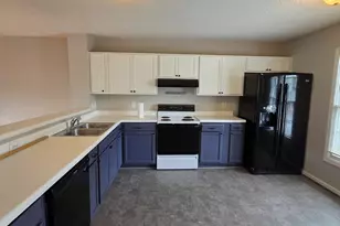 549 Mountain Lake Dr, Raleigh, NC 27610 - Photo 7