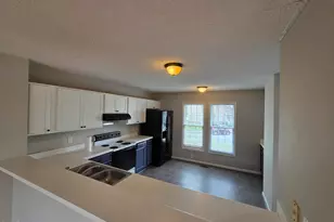 549 Mountain Lake Dr, Raleigh, NC 27610 - Photo 5