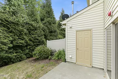 7829 Allscott Way, Raleigh, NC 27612 - Photo 9
