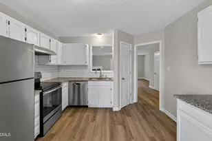 615 S Moore St, Clayton, NC 27520 - Photo 9