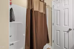 406 Carrie Ct, Burlington, NC 27215 - Photo 23