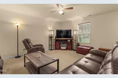 406 Carrie Court, Burlington, NC 27215 - Photo 7