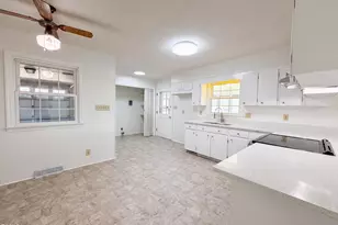 800 Lucas St, Erwin, NC 28339 - Photo 5